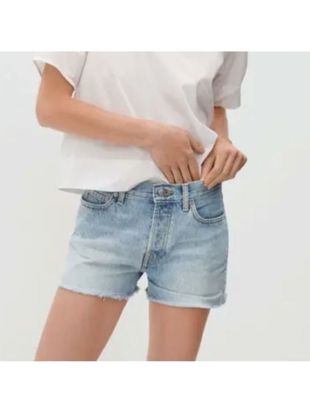 EVERLANE The Relaxed 90’s shorts button fly 5 pockets raw edge hem light blue 27